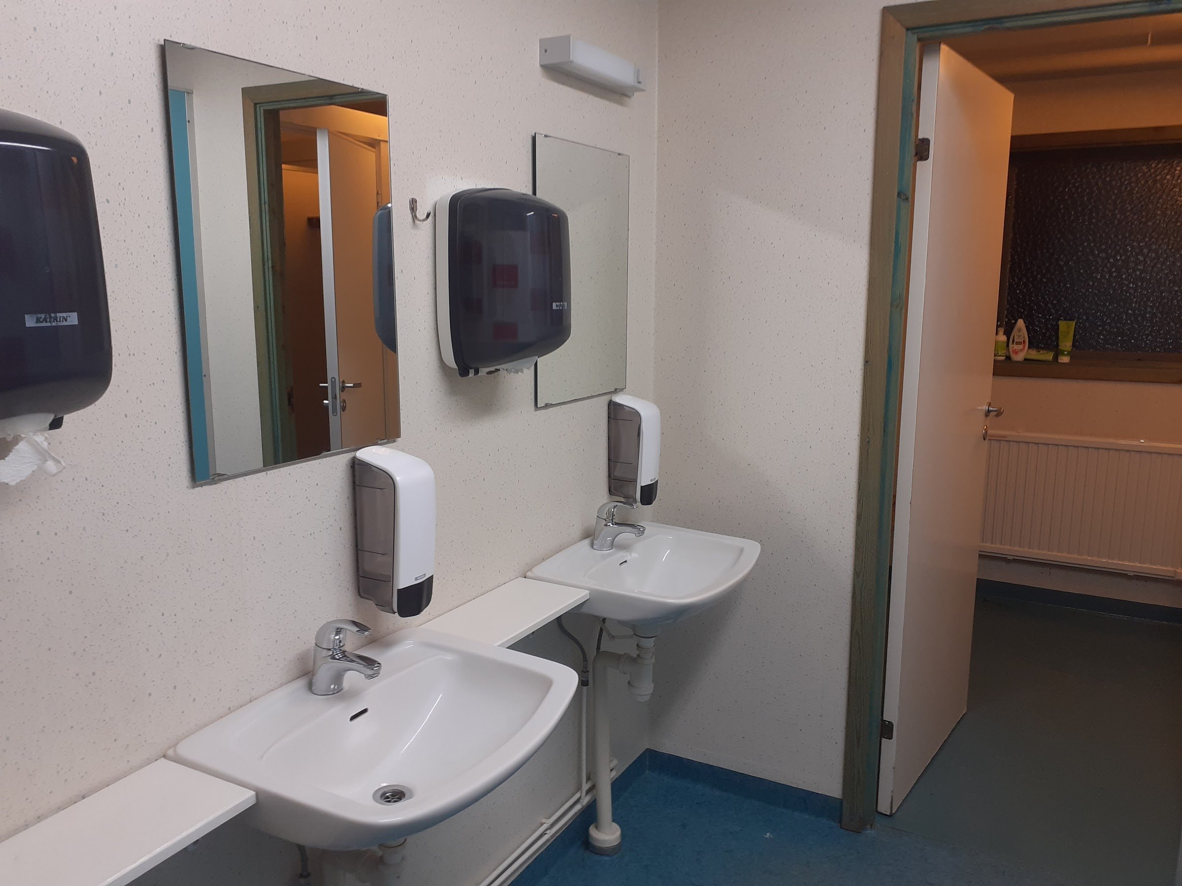 Ristafallet Camping (Ristafallet Waterfall Camping)